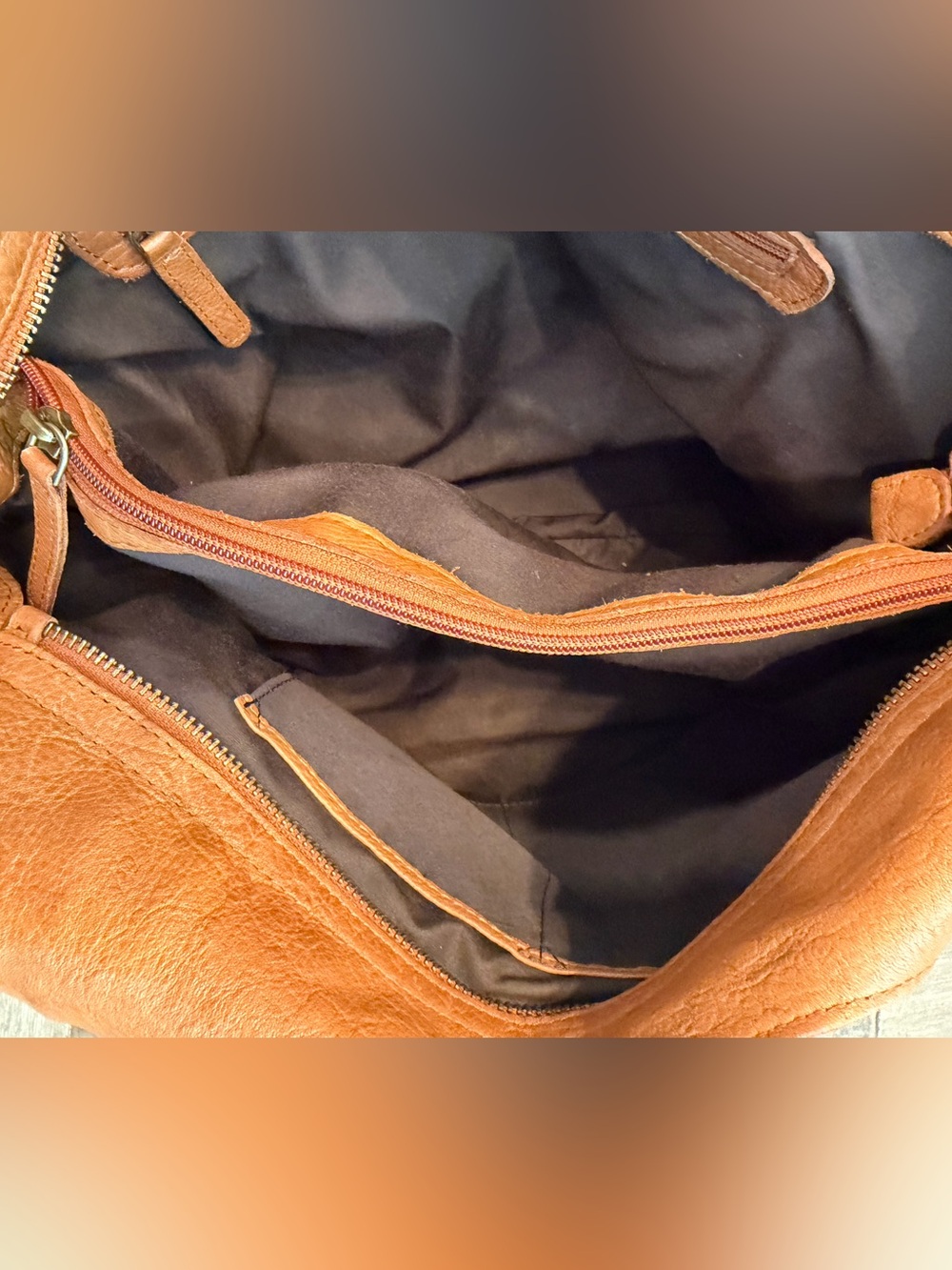 Vilenca Holland Leather Hobo Shoulder Bag - Picture 8 of 14